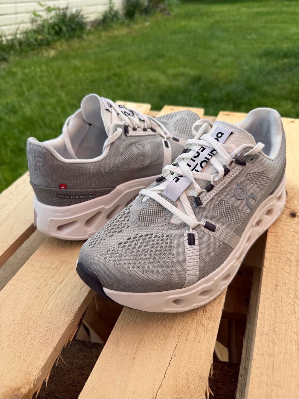 On CloudEclipse Women’s Size 9.5 Alloy White Running Shoes CloudTec
